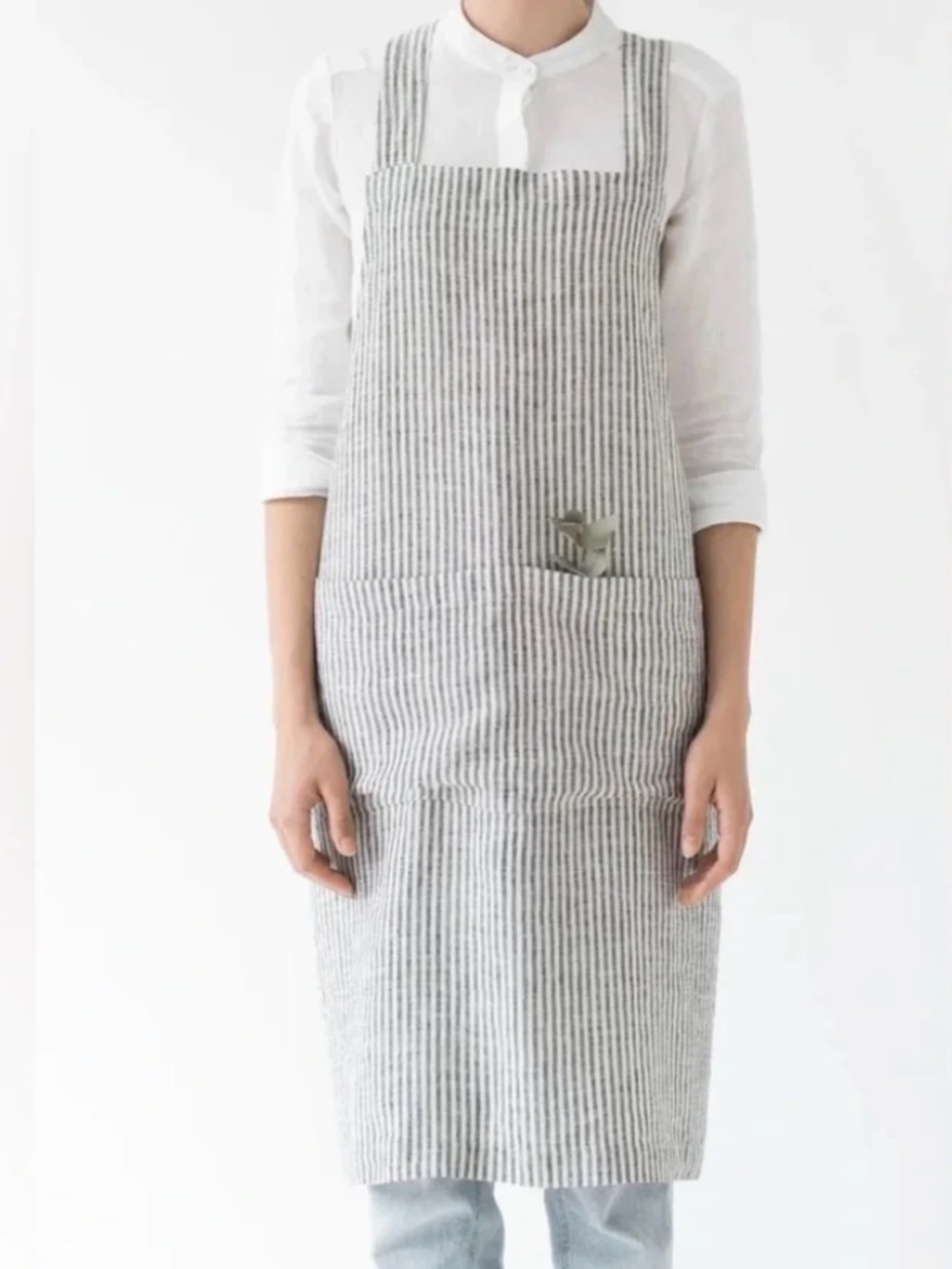 Search results for : Linen Tales Crossback Apron Thin Black Stripes Linen 100 On
